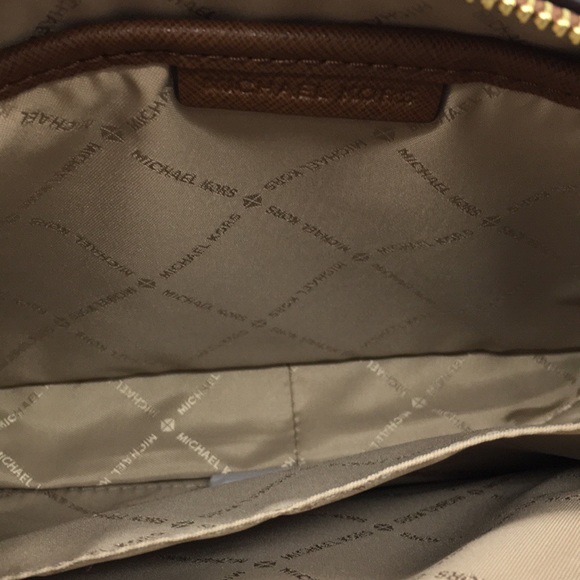 MICHAEL KORS LG EW CROSSBODY Bag Brown - Picture 5 of 8